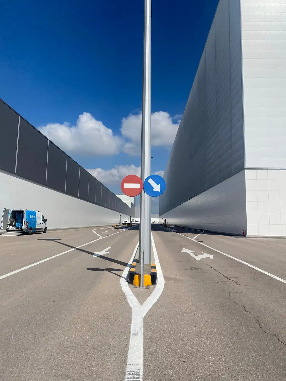Ironlane — logistics